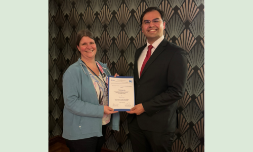 Dr. Shayan Hundrieser at the award ceremony with the spokesperson of the German Mathematical Society Stochastics Division, Prof. Dr. Claudia Kirch. Photo: private